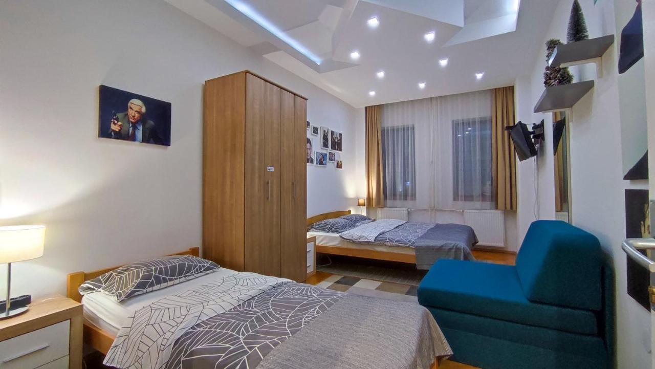 Cubic Central Lux Nis Bagian luar foto