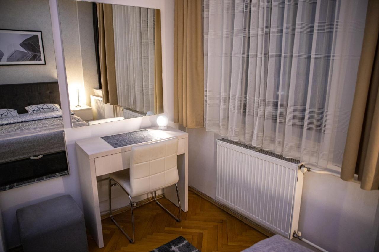 Cubic Central Lux Nis Bagian luar foto