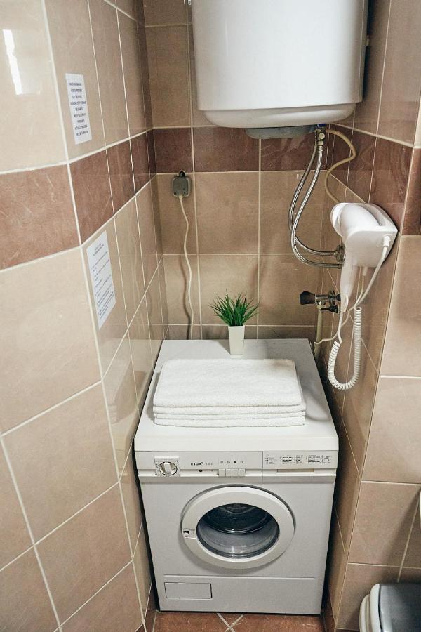 Cubic Central Lux Nis Bagian luar foto